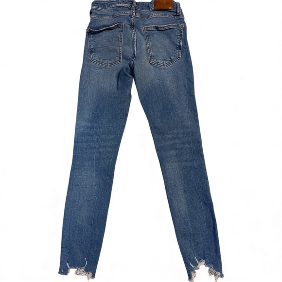 ZARA Distressed Classic Blue Women's Jeans - Picture 3 of 9